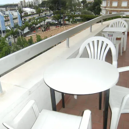 公寓 Beachfront In Spain With Marina Views